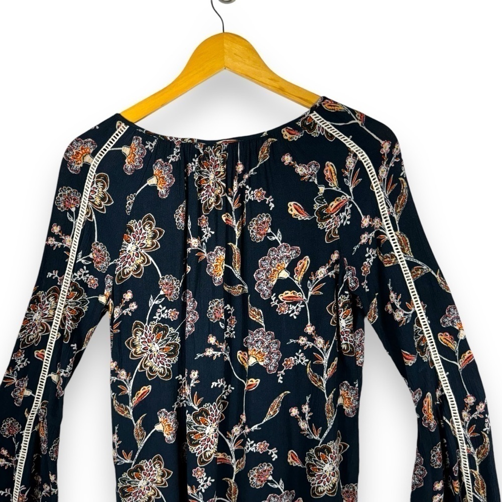 4 for $40 SALE! Lovestitch Floral Print Lace Detail Bell Sleeve Top, Navy, Sz S - Picture 12 of 13